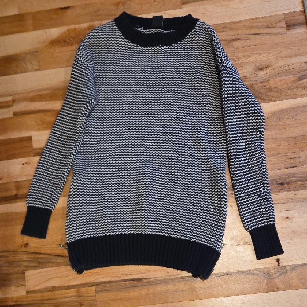 Gap Black and White Women's Sweater